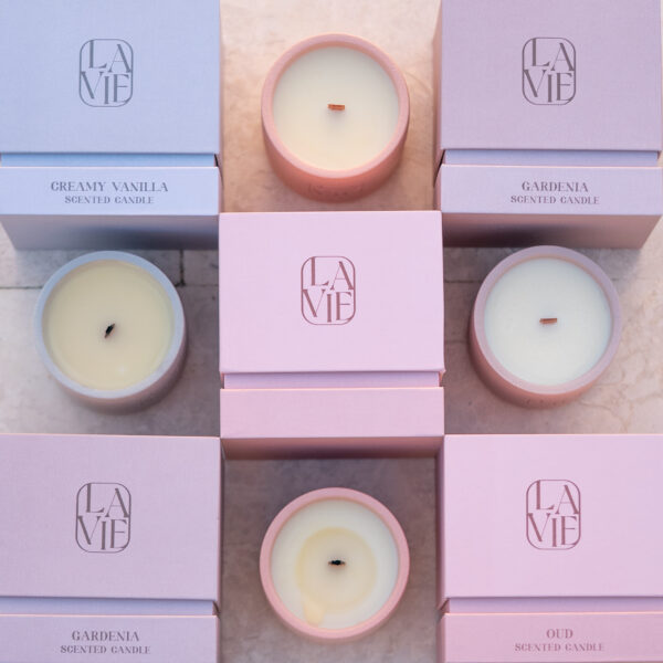 ⁦Oud Enchantment – Luxury Soy Candle⁩ - الصورة ⁦3⁩