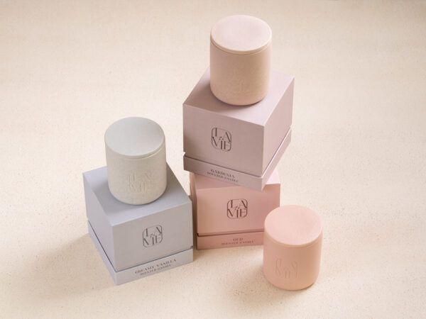 ⁦Oud Enchantment – Luxury Soy Candle⁩ - الصورة ⁦2⁩